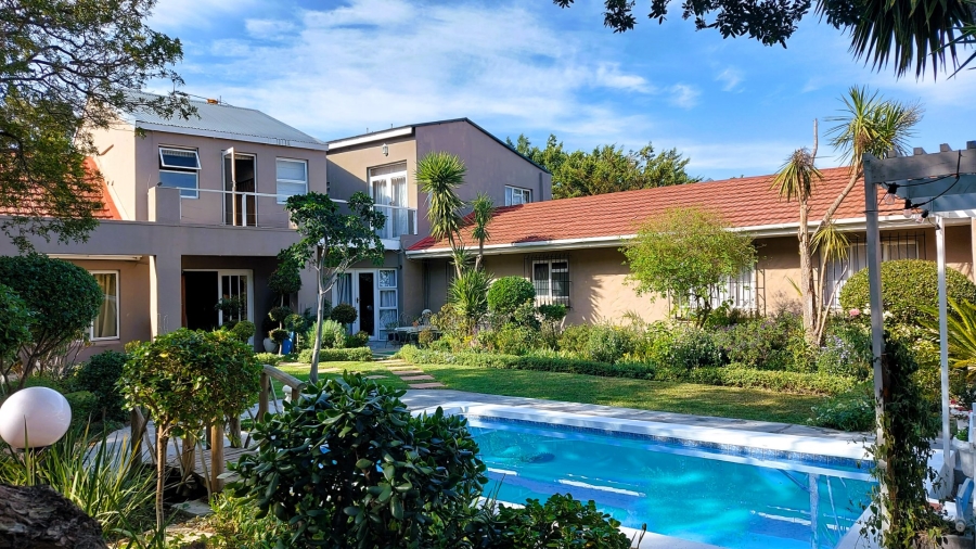 9 Bedroom Property for Sale in Montclair Western Cape